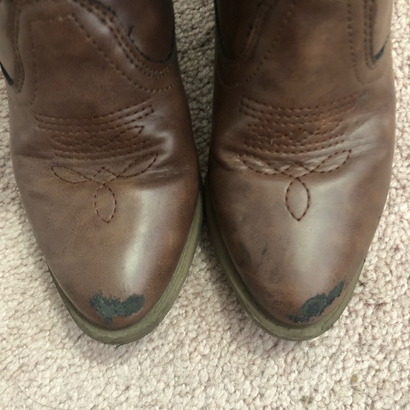 Tucker + Tate | Cowboy Boots - Picture 4 of 5